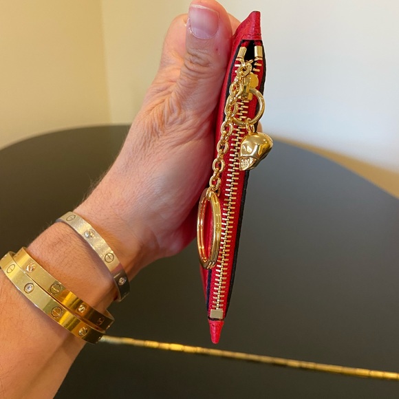 COPY - NWT LUXURY AUTHENTIC RARE Alexander McQueen red pebbled leather Key Ring… - Picture 13 of 17